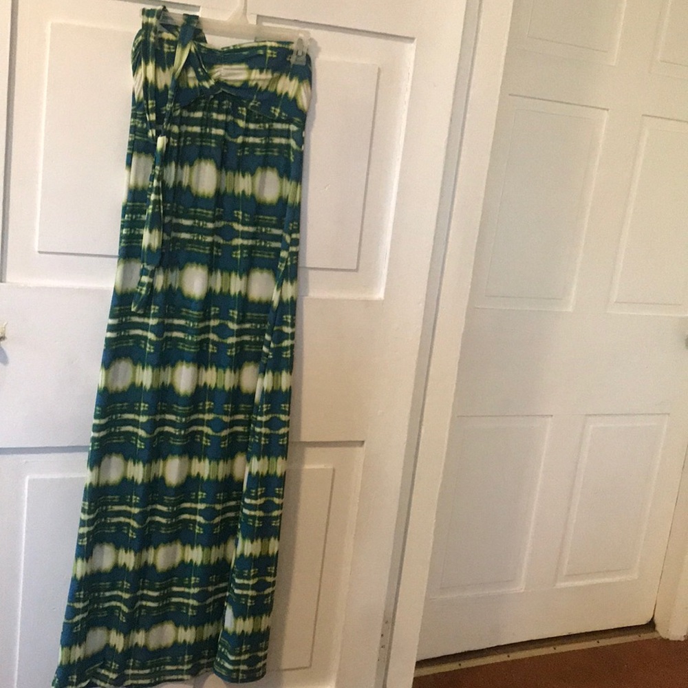 patterned maxi dress ties behind neck w/ padding